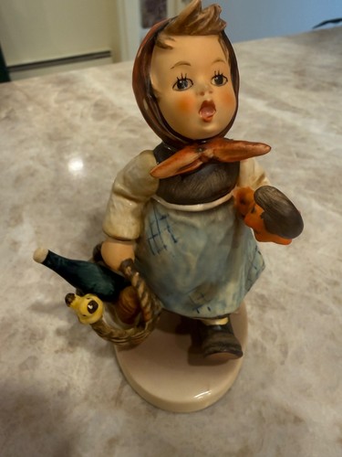 Hummel goebel girl figurine - hummel,