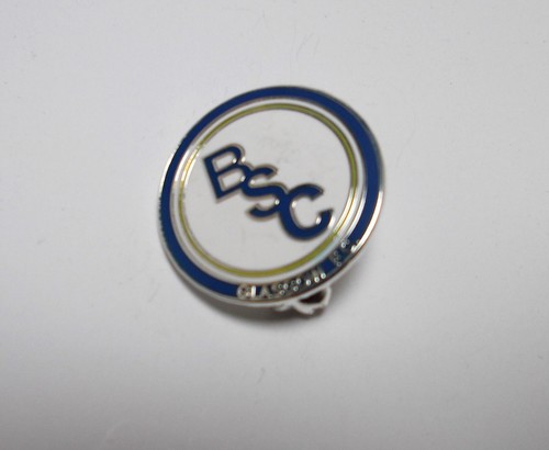 Broomhill enamel crest - -,