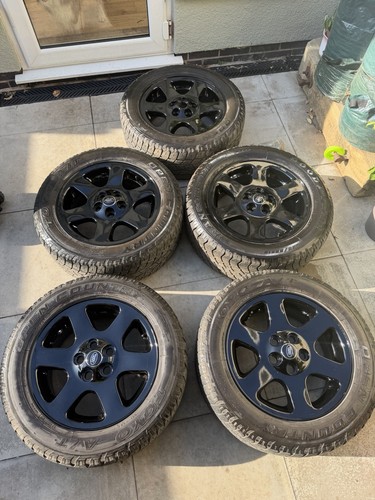 Refurbished land rover - land,