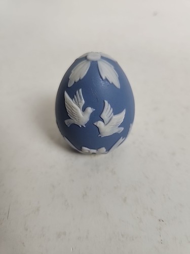 Vtg parian style egg - parian,