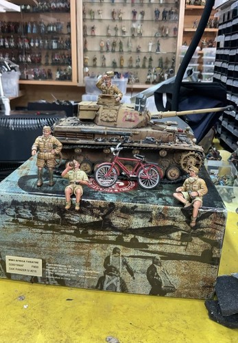 Figarti dark panzer tank - dark,