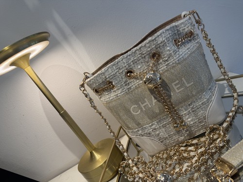 Chanel mini bucket make - mini, up