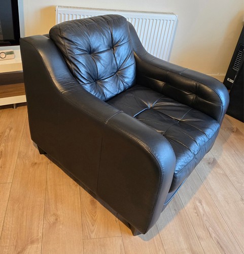 Dfs black leather - 🖤,