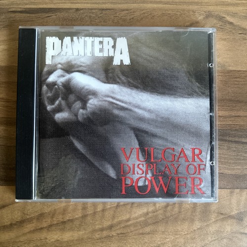 Pantera vulgar display of - vulgar,