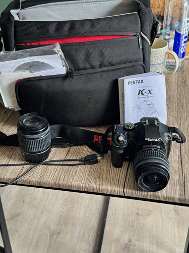 Pentax 12mp black dslr - k-x,