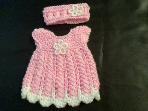 Hand knitted dolls clothes - , to