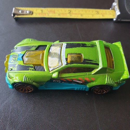 Hot wheels green racing - hot, no