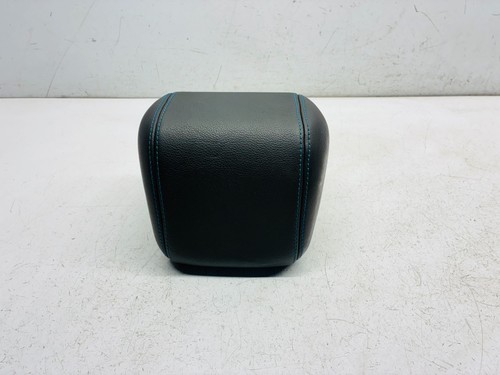 Jaguar pace rear headrest - rear,