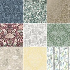 WOODLAND WALLPAPER - SQUIRRELS