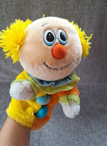 1982 vtg dakin clown hand - vtg., .clown