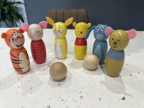 Winnie the pooh - winnie, friends