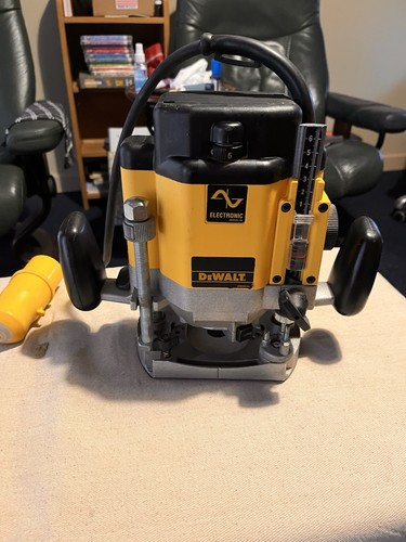 Dewalt dw625e 110v - dewalt, wariable