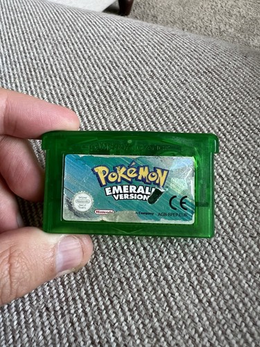 Pokémon emerald nintendo gba - nintendo,