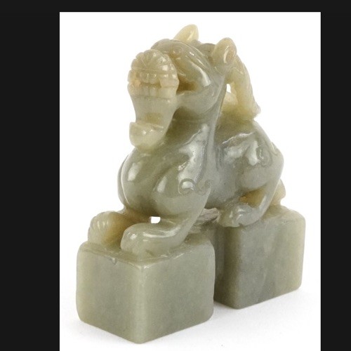 Chinese green stone desk - , seal