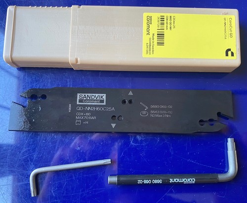 New sandvik 4mm - new, parting