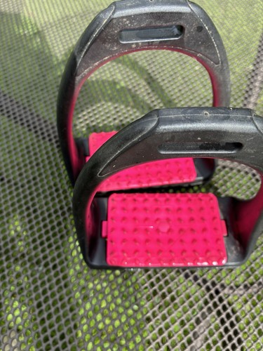 Compositi stirrups lightweight - stirrups,