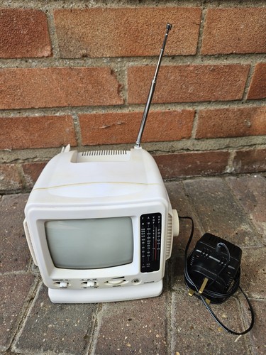 Black white am - am/fm, radio