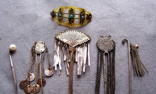Six vintage kanzashi style Japanese traditional hair pin ornaments (ABA)