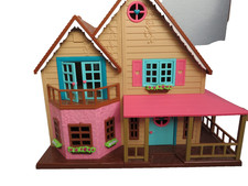 Sylvanian Families / Lil Woodzeez Honeysuckle Hillside Cottage Dolls house