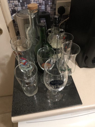 Bottles and glasses - glasses, (please