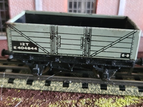 Five metal hornby dublo open - metal,