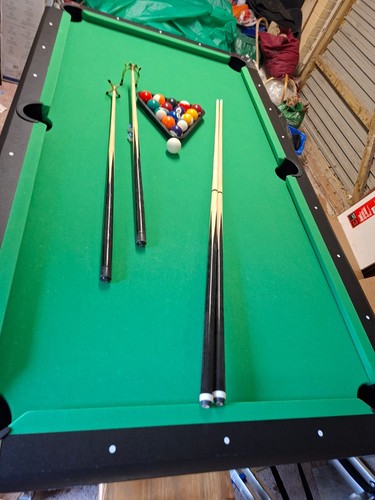 7ft pool table - pool,