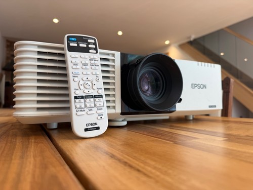 Epson l610u 6000 - epson, lumens