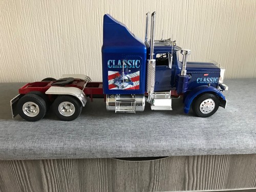 Revell peterbilt classic - 1/24,