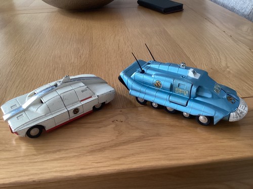 Dinky toys captain scarlet msv - dinky,