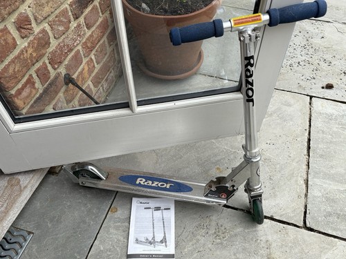Razor type kick scooter - a-,