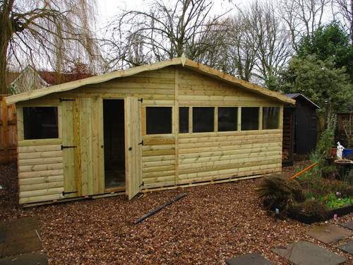 Garden shed work shop - log, lap