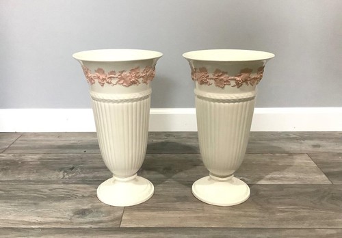 Wedgwood vintage embossed - vintage,