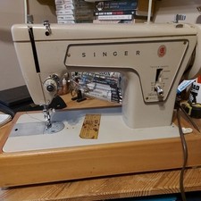 Vintage Singer Electric Sewing Machine Model 239 with Foot Pedal & Case working