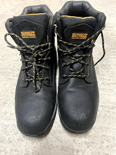 Dewalt used safety shoes - dewalt,