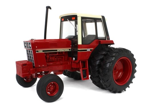 Ertl tractor with - -, rear