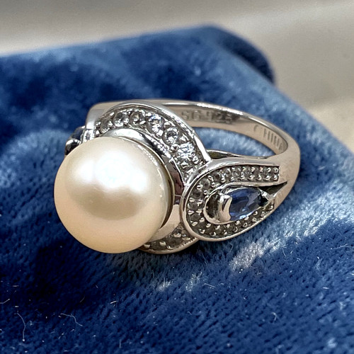 Real pearl blue and - pearl,
