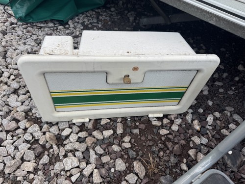 Thetford 240v hook caravan - hook, up