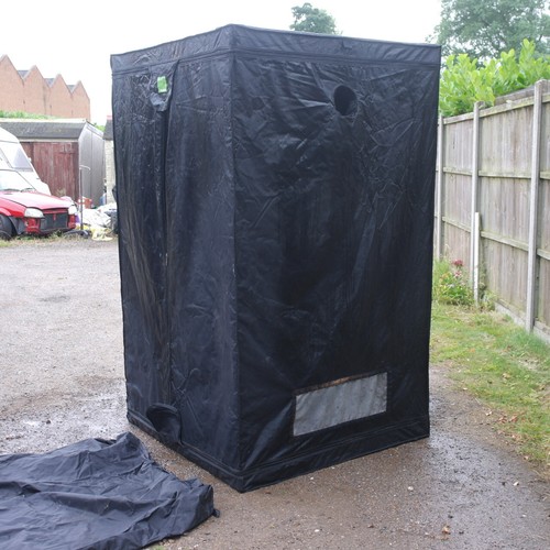 Budbox growing cabinet - growing, cabinet/tent