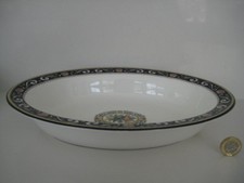 WEDGWOOD RUNNYMEDE OPEN OVAL VEGETABLE DISH PASTA BOWL SERVING PIE PUDDING