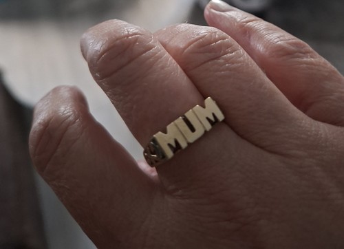 9ct hallmarked yellow gold - 9ct,