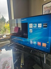 Panasonic TX 40CX400B 40-inch