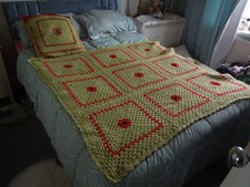 HAND CROCHED SINGLE BED THROW