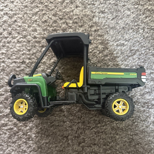 Bruder john deere gator 825 - john,
