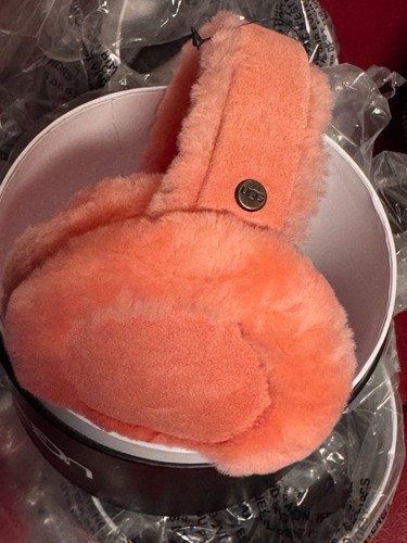 Ugg pink shearling earmuffs - ugg,