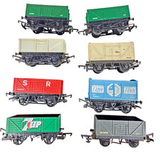 Rack 8 Hornby OO Gauge Model Railway Wagons Collection Classic Freight & Brands.