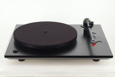 Rega P3-2000 Turntable - Black