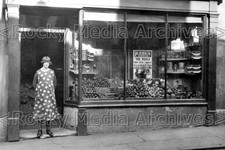 jxx-100 Shopfront, Grocer