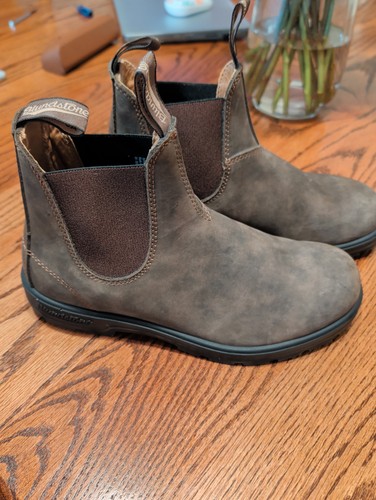 Blundstone boots size 2 - blundstone, 1/2