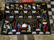 MARVEL HEROES Chess Set
