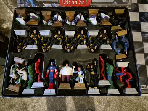 Marvel heroes chess set - chess,